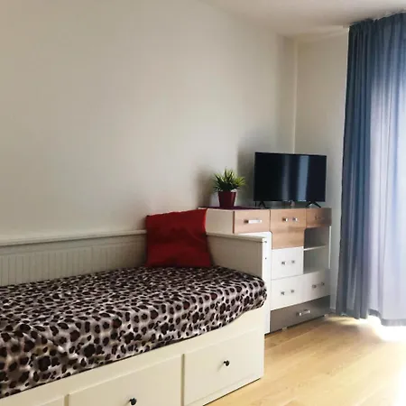 Apartment Nice Studio With Private Garden *